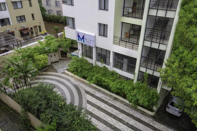 פונה Hotel Mint Montvert Baner מראה חיצוני תמונה