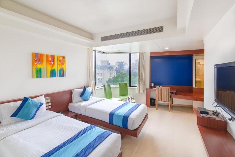 פונה Hotel Mint Montvert Baner מראה חיצוני תמונה