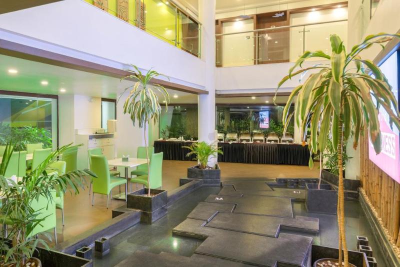 פונה Hotel Mint Montvert Baner מראה חיצוני תמונה
